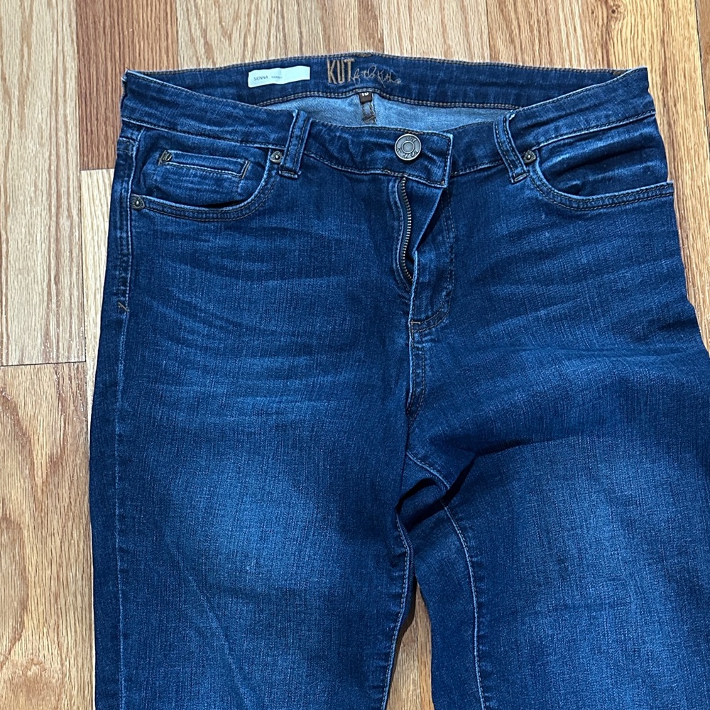 Kut from the Kloth Indigo Straight Leg Jeans